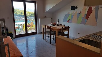 Apartments and Room Caric