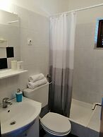 Apartments and Room Caric