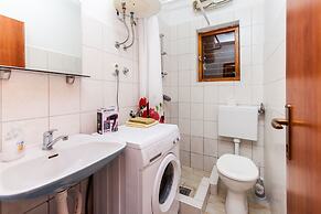 House Ivana Tribunj