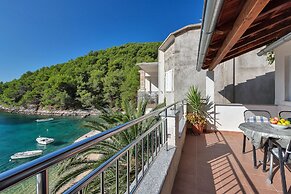 Apartments Robinzon Milivoj