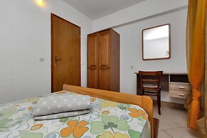 Apartments Robinzon Milivoj