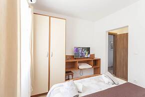 House Arija