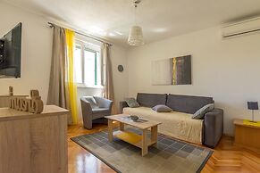 House Sahara