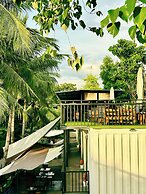 Pig Dive Hostel
