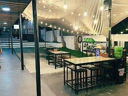 Pig Dive Hostel