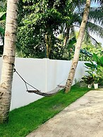 Pig Dive Hostel