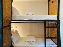 Pig Dive Hostel