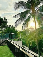 Pig Dive Hostel