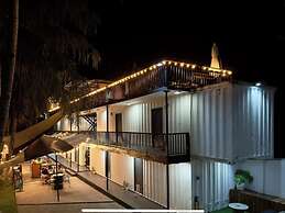 Pig Dive Hostel