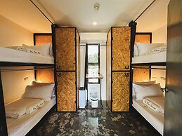 Pig Dive Hostel