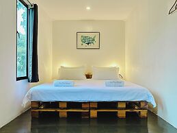 Pig Dive Hostel