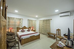 Royal House Hotel