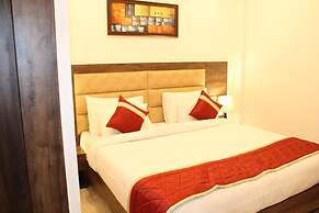 Red Crown Hotel