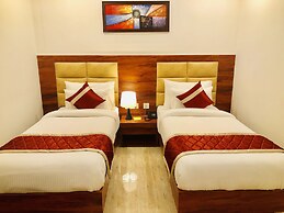 Red Crown Hotel