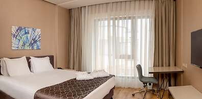 Elm Suite Hotel