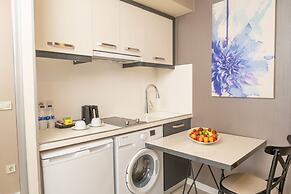 Elm Suite Hotel