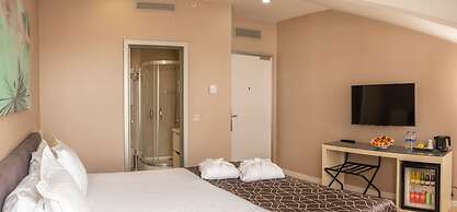 Elm Suite Hotel
