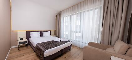 Elm Suite Hotel