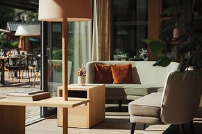 Waldrast - Forestside Living