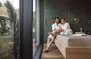 Waldrast - Forestside Living
