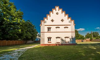 Oficyna przy Pałacu Krobielowice