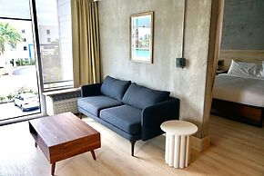 Kompose Boutique Hotel