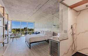 Kompose Boutique Hotel