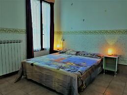 Pavarotti House