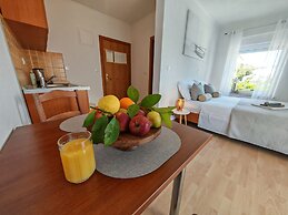 Apartments Blazenka