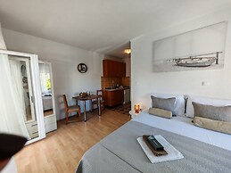 Apartments Blazenka