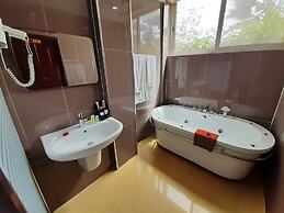 IRIS HOTEL