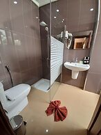IRIS HOTEL