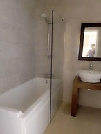 IRIS HOTEL