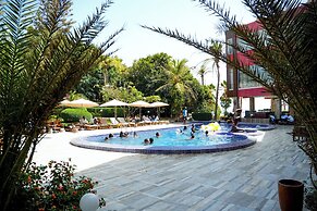 IRIS HOTEL