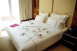 IRIS HOTEL