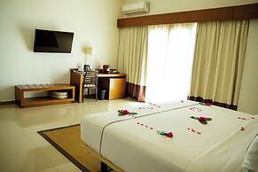 IRIS HOTEL