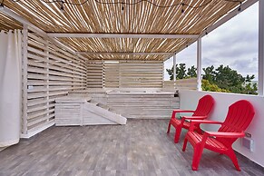 Colonial Beach House