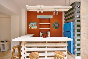 Colonial Beach House