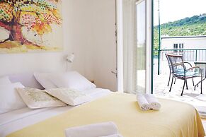 House Suncani Dvori