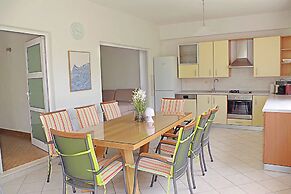 House Suncani Dvori