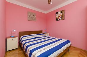 Apartments Luka