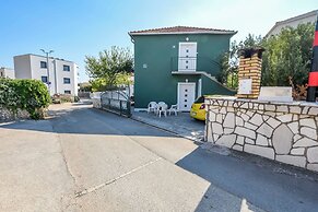 Apartments Luka