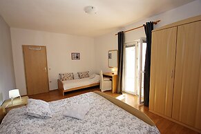 Apartments Mara