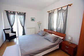 Apartments Mara