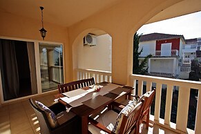 Apartments Mara