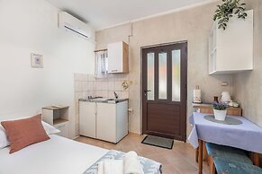 Apartments Jelica