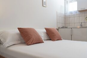 Apartments Jelica