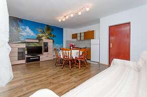 Apartments Mladen
