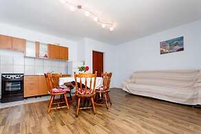 Apartments Mladen