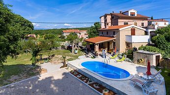 House Poljica With a Pool